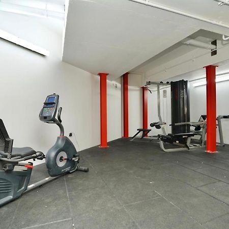 Two Bedroom - Central Peterborough Apartment - Bayard Apartments المظهر الخارجي الصورة