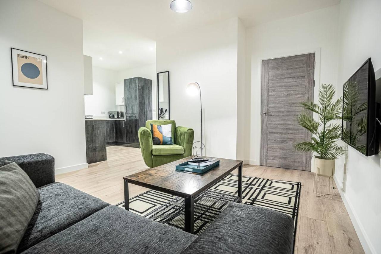 Two Bedroom - Central Peterborough Apartment - Bayard Apartments المظهر الخارجي الصورة